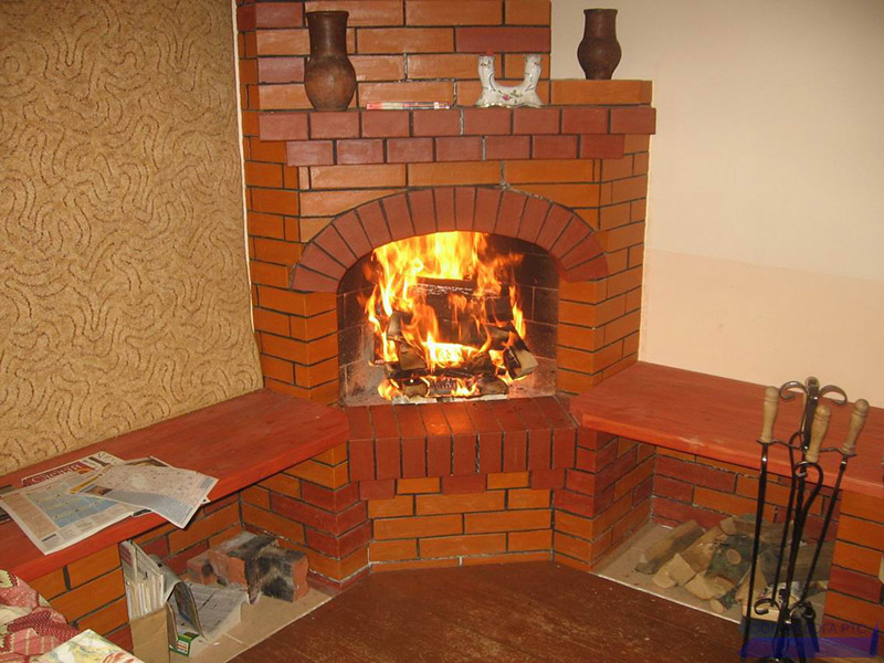 камин с открытым пламенем